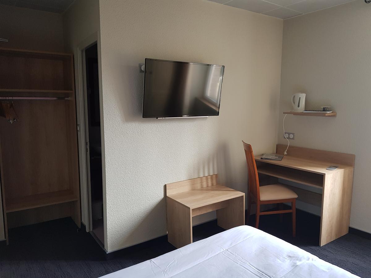 Hotel Jeanne D'Arc Saint-Chély-dʼApcher Esterno foto