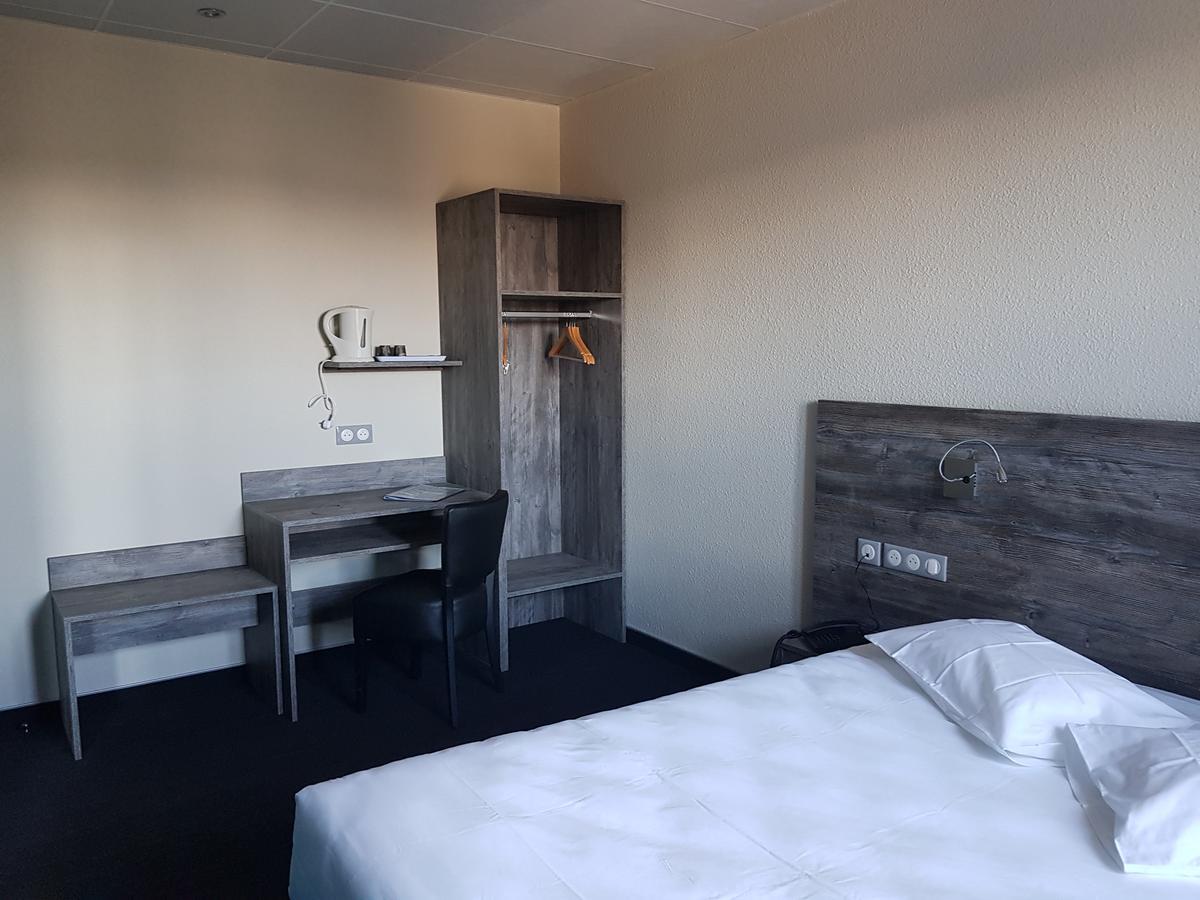 Hotel Jeanne D'Arc Saint-Chély-dʼApcher Esterno foto