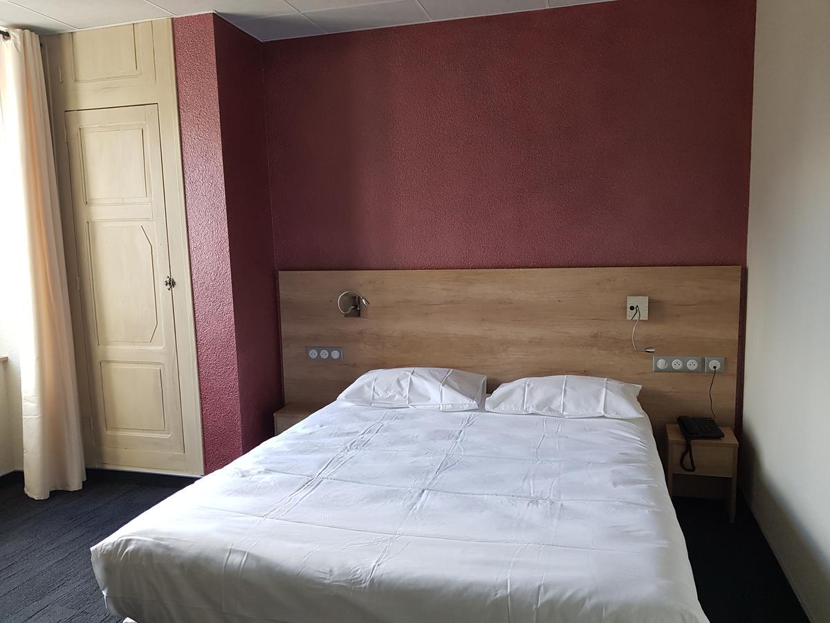 Hotel Jeanne D'Arc Saint-Chély-dʼApcher Esterno foto