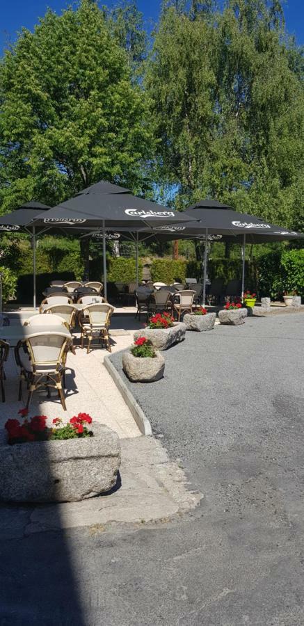 Hotel Jeanne D'Arc Saint-Chély-dʼApcher Esterno foto